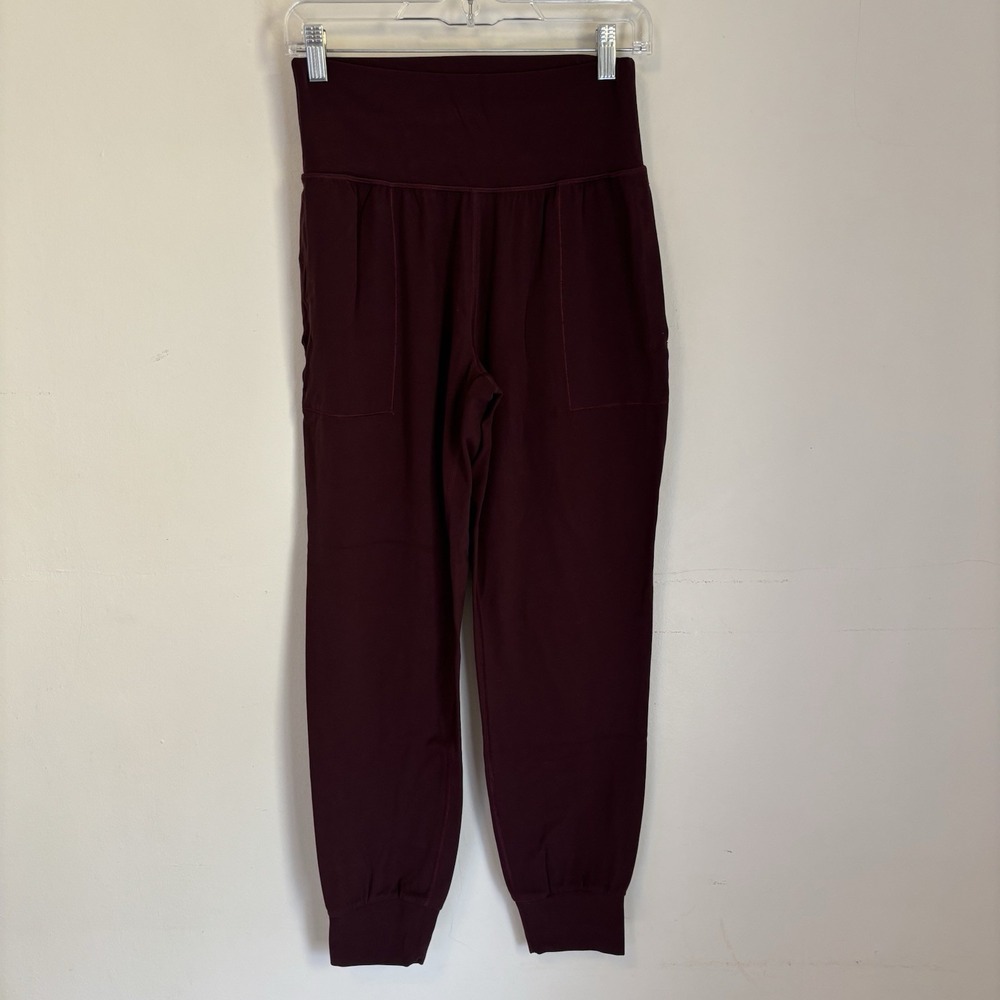 Athleta Salutation Joggers Small Petite Burgundy Red‎ Pockets High Rise 28"